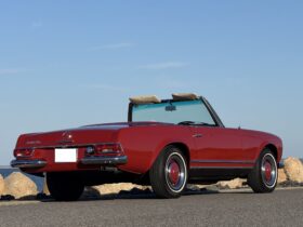 1966 Mercedes-Benz 230SL 4-Speed