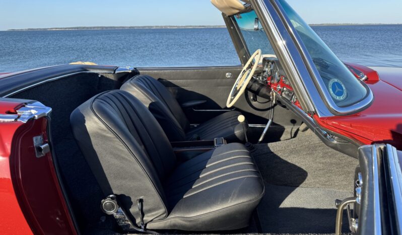 								1966 Mercedes-Benz 230SL 4-Speed full									