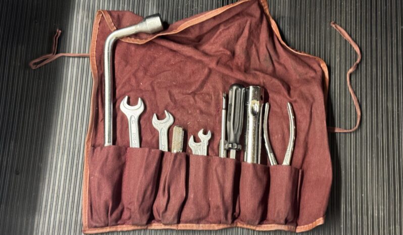 								1966 Mercedes-Benz 230SL 4-Speed full									