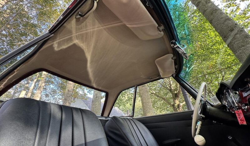 								1966 Mercedes-Benz 230SL 4-Speed full									