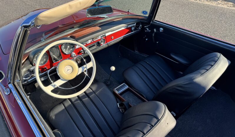 								1966 Mercedes-Benz 230SL 4-Speed full									