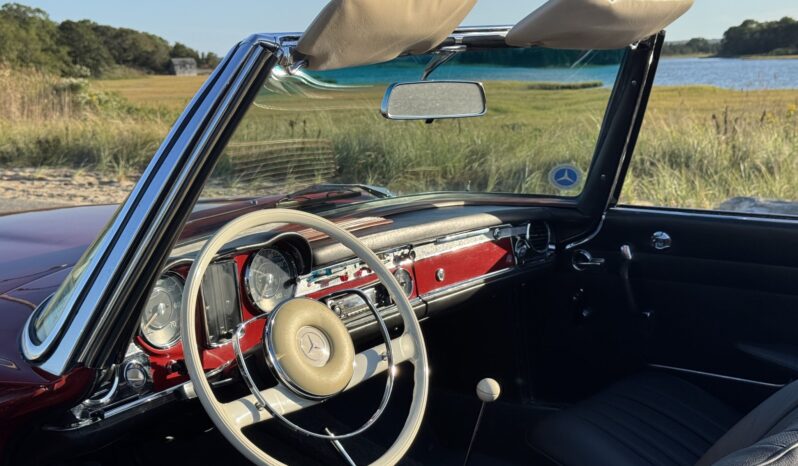 								1966 Mercedes-Benz 230SL 4-Speed full									