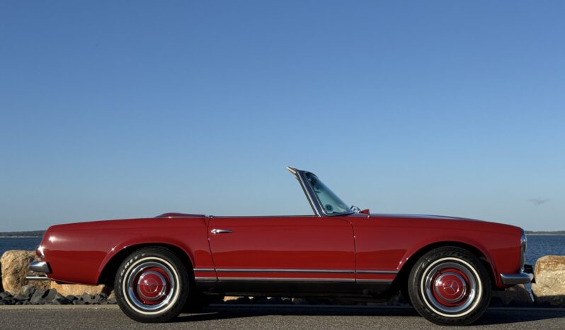 								1966 Mercedes-Benz 230SL 4-Speed full									