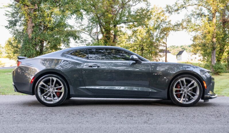 								2017 Chevrolet Camaro 2SS Coupe 50th Anniversary full									
