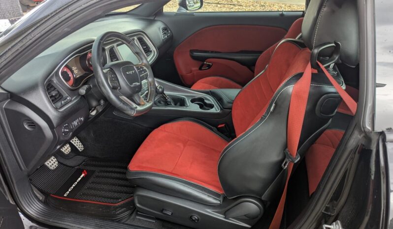 
								2015 Dodge Challenger SRT Hellcat 6-Speed full									
