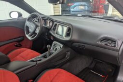 
										2015 Dodge Challenger SRT Hellcat 6-Speed full									