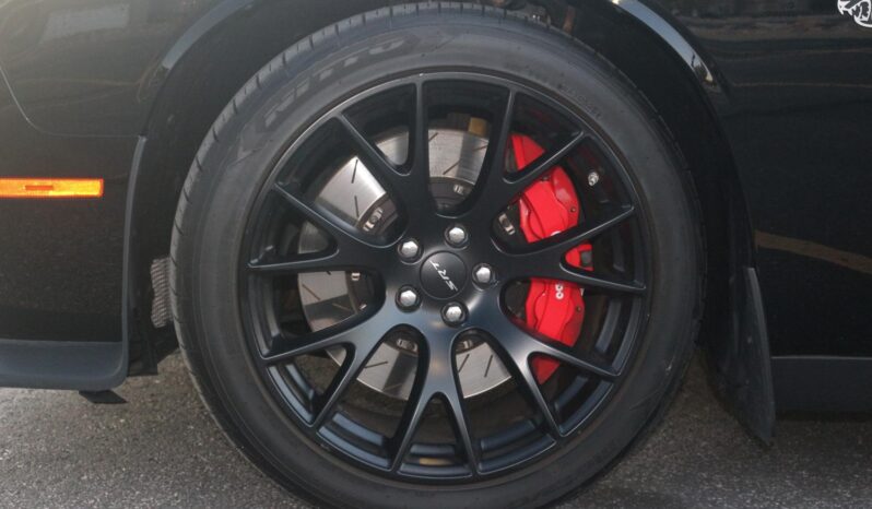 
								2015 Dodge Challenger SRT Hellcat 6-Speed full									