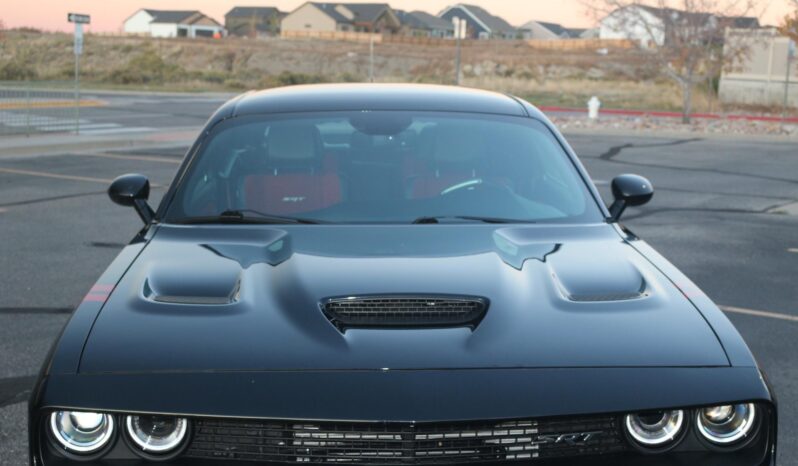 
								2015 Dodge Challenger SRT Hellcat 6-Speed full									