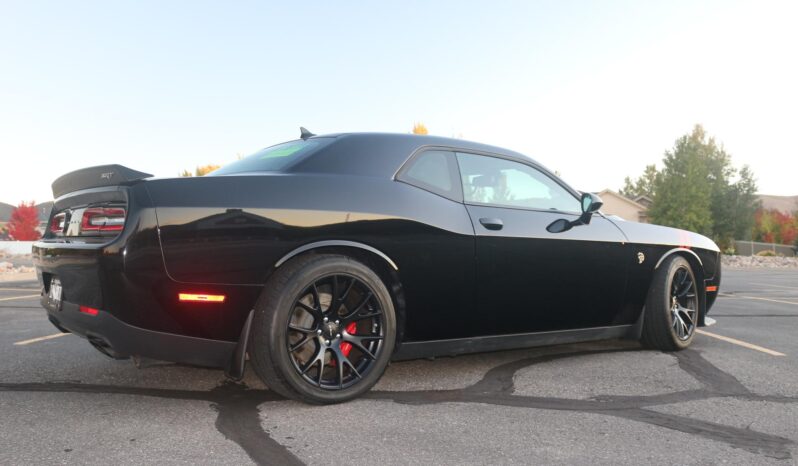 
								2015 Dodge Challenger SRT Hellcat 6-Speed full									