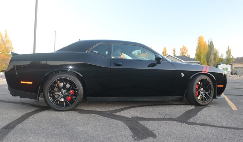 
								2015 Dodge Challenger SRT Hellcat 6-Speed full									