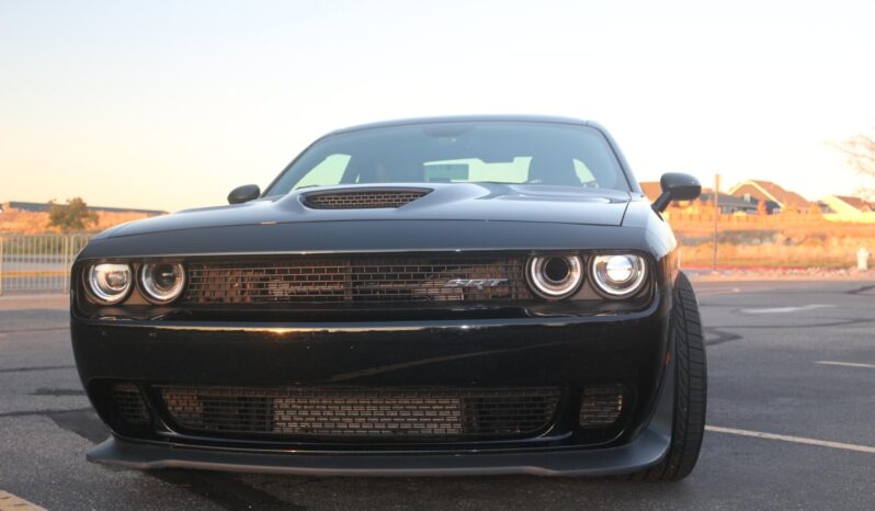
								2015 Dodge Challenger SRT Hellcat 6-Speed full									