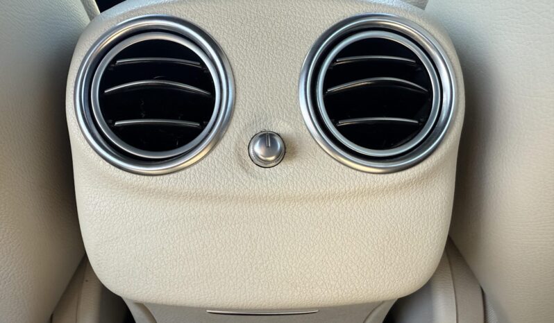 
								2017 Mercedes-Benz E400 4MATIC Wagon full									