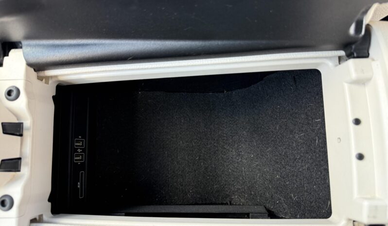 
								2017 Mercedes-Benz E400 4MATIC Wagon full									