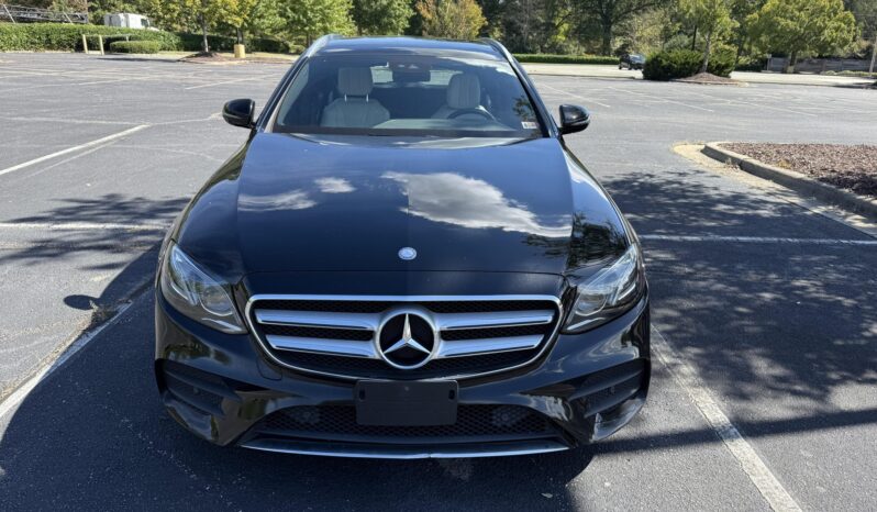 
								2017 Mercedes-Benz E400 4MATIC Wagon full									