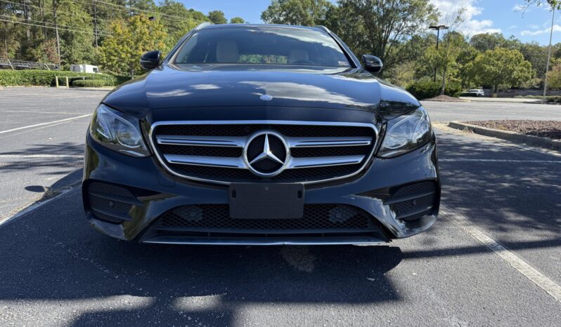 
								2017 Mercedes-Benz E400 4MATIC Wagon full									