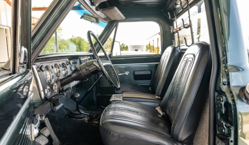 								1969 GMC K2500 Custom 4×4 4-Speed full									