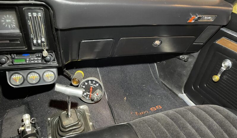 								1971 Chevrolet Nova Coupe 4-Speed full									