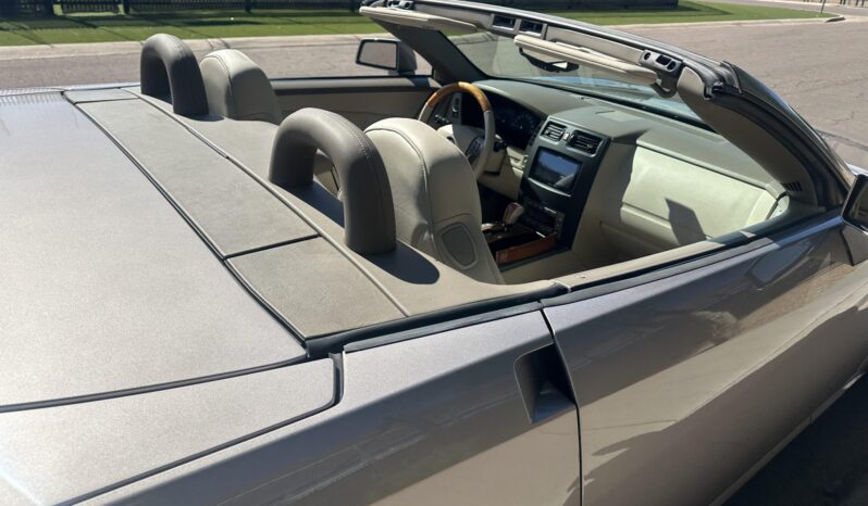 								2005 Cadillac XLR full									