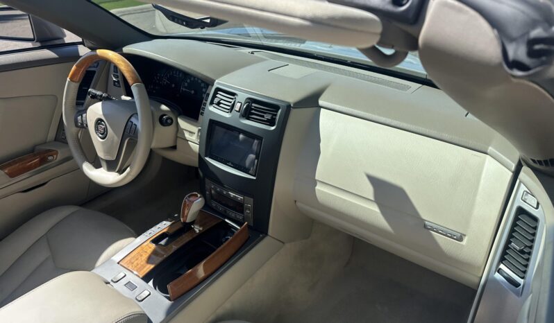 								2005 Cadillac XLR full									