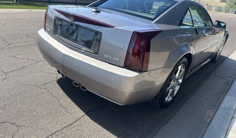 								2005 Cadillac XLR full									