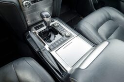 										2021 Toyota Land Cruiser URJ200 Heritage Edition full									