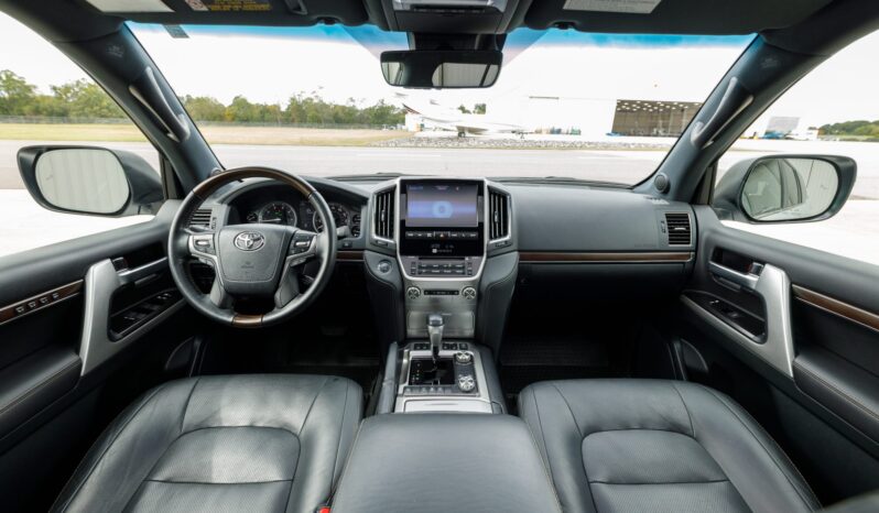 								2021 Toyota Land Cruiser URJ200 Heritage Edition full									