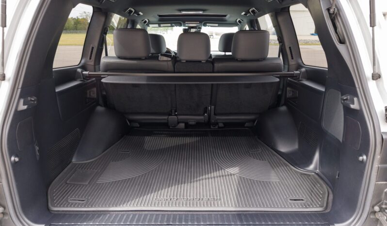 								2021 Toyota Land Cruiser URJ200 Heritage Edition full									