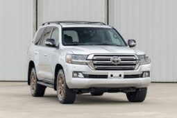 										2021 Toyota Land Cruiser URJ200 Heritage Edition full									