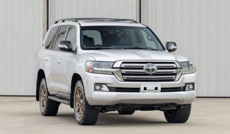 								2021 Toyota Land Cruiser URJ200 Heritage Edition full									