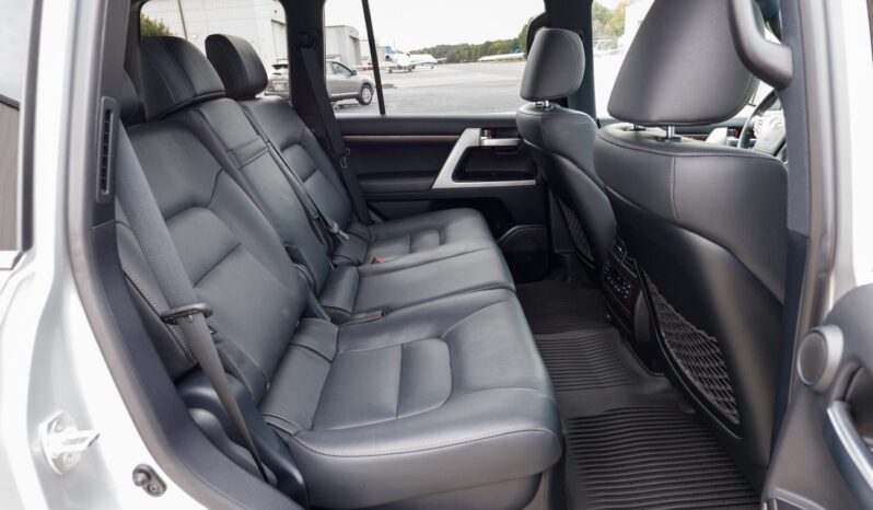 								2021 Toyota Land Cruiser URJ200 Heritage Edition full									