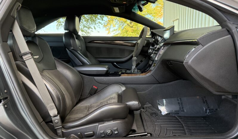 								2013 Cadillac CTS-V Coupe 6-Speed full									