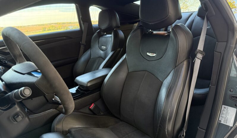 								2013 Cadillac CTS-V Coupe 6-Speed full									
