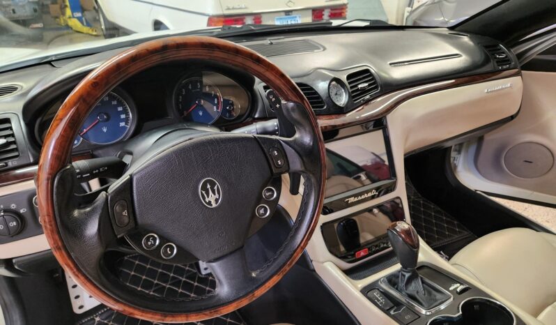 								2011 Maserati GranTurismo Convertible full									