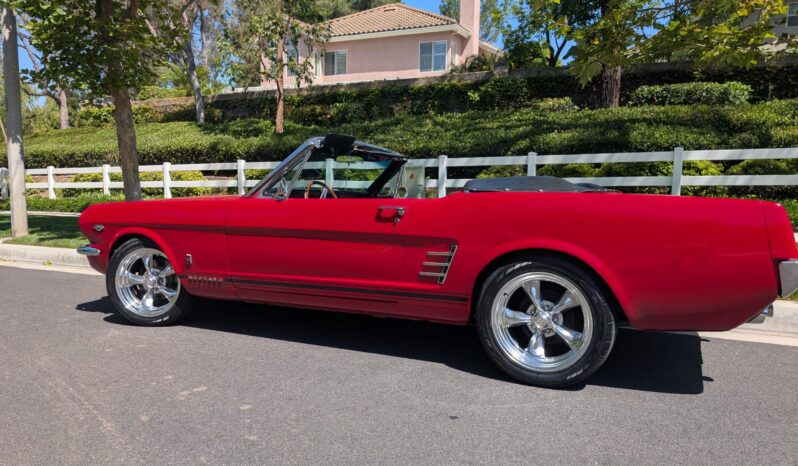 								1966 Ford Mustang Convertible 289 full									