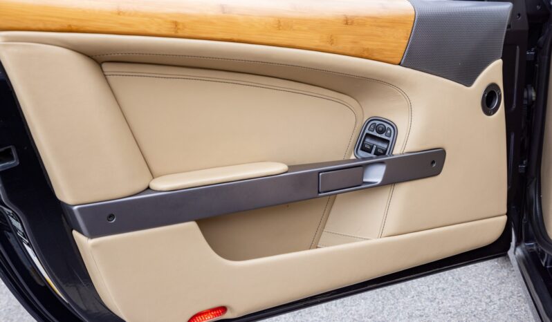 								2007 Aston Martin DB9 Volante 6-Speed full									