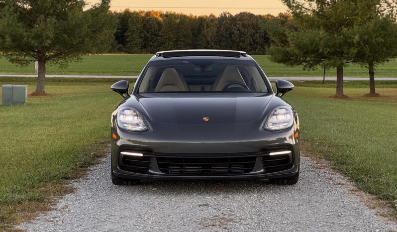 								2017 Porsche Panamera full									