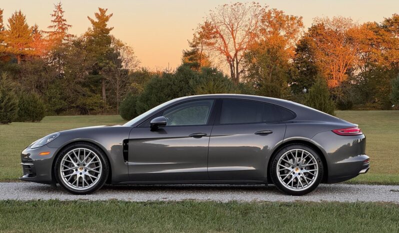 								2017 Porsche Panamera full									