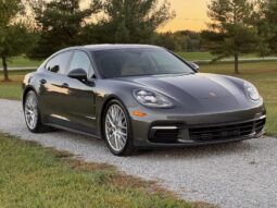 										2017 Porsche Panamera full									