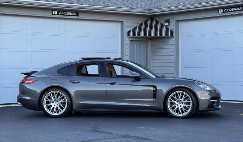 								2017 Porsche Panamera full									
