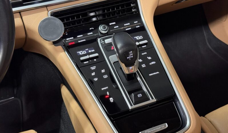 								2017 Porsche Panamera full									