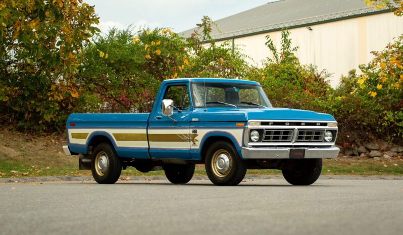 								1976 Ford F-250 Custom Bicentennial full									