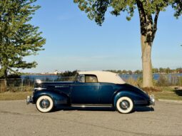 										1941 Packard One-Ten Series 1900 Deluxe full									