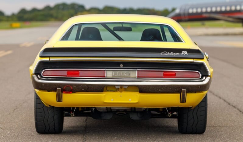 								1970 Dodge Challenger 340 Six Pack 5-Speed full									