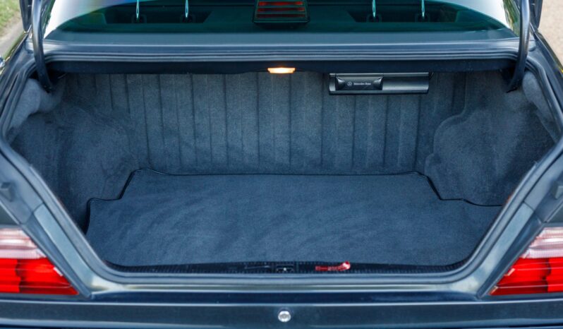 								1994 Mercedes-Benz E500 full									