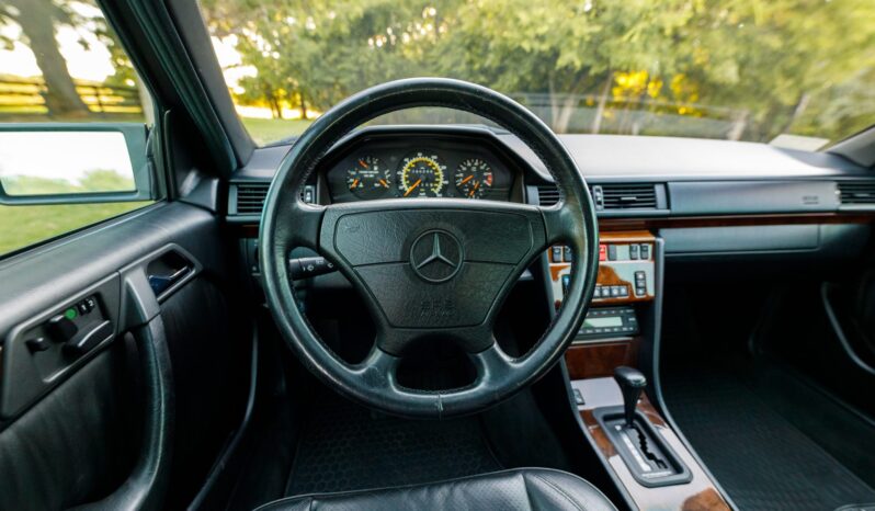 								1994 Mercedes-Benz E500 full									