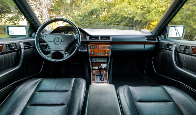 								1994 Mercedes-Benz E500 full									