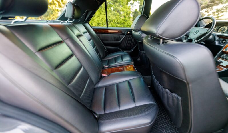 								1994 Mercedes-Benz E500 full									