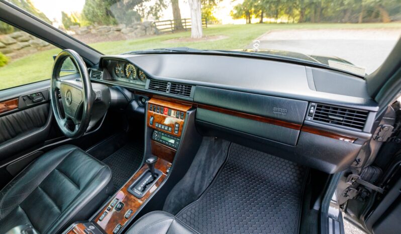 								1994 Mercedes-Benz E500 full									