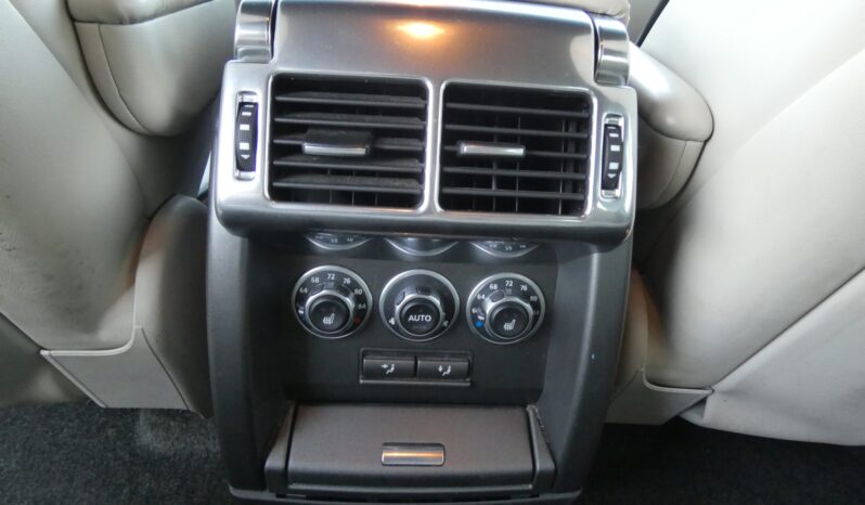 								2012 Land Rover Range Rover HSE Luxury full									