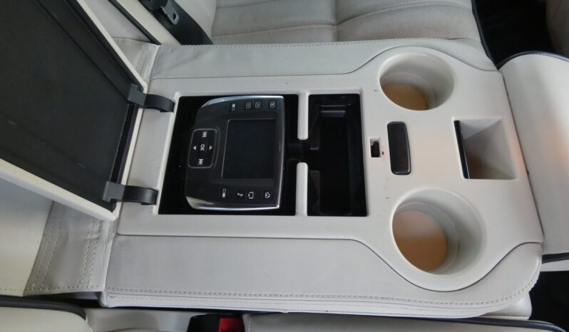 								2012 Land Rover Range Rover HSE Luxury full									